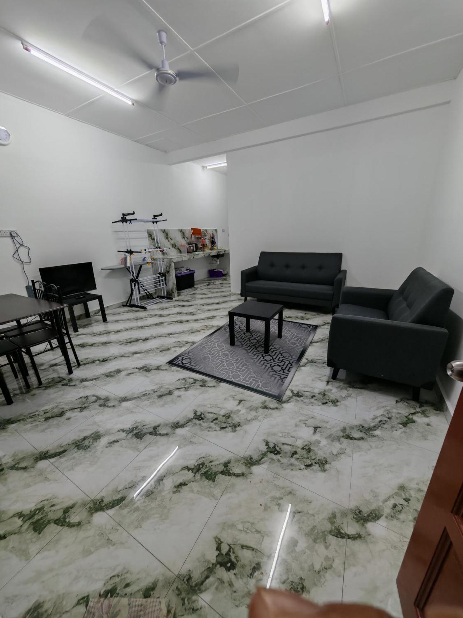 Homestay Banting #7, Islam, 1Bilik-6Pax, #Bilik1# 3Bed-2Tilamyoga-1Aircon, #Hall# Sofa-Kipas-Tv-Iron, #Dapur# Stove-Kettle-Periuknasi, #No Towel Banting (Selangor) Exterior foto